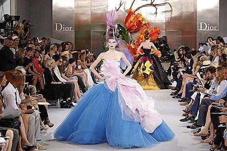 CHRISTIAN DIOR DEFILE FLOWER POWER