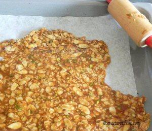 Maple mousse in nougatine “basket” for the Daring Bakers Challenge – Mousse au sirop d’érable dans sa coupelle en nougatine