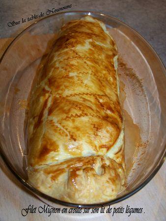 Filet_mignon_en_cro_te_sur_son_lit_de_petits_l_gumes_1