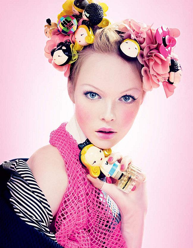 Gwen-Stefani-Harajuku-Lovers-Fragrance-Ad-2.jpg