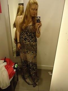 H&M; - Fitting Room H&M; - Fitting Room