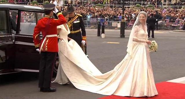 Découvrez enfin la robe de mariée de Kate Middleton !