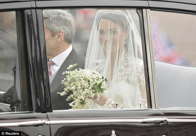 Découvrez enfin la robe de mariée de Kate Middleton !