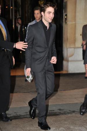 Robert Pattinson sur le tapis rouge du Grand Rex