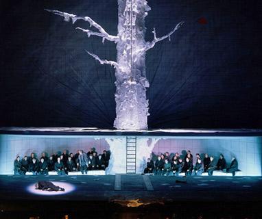 Le Parsifal  mis en scène par Peter Konwitschny au Bayerische Staatsoper comble toutes les attentes.