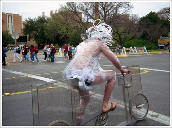 La bicyclette transparente.