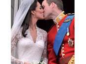 Royal Wedding, Westminster "fête" prêtre manifeste joie.