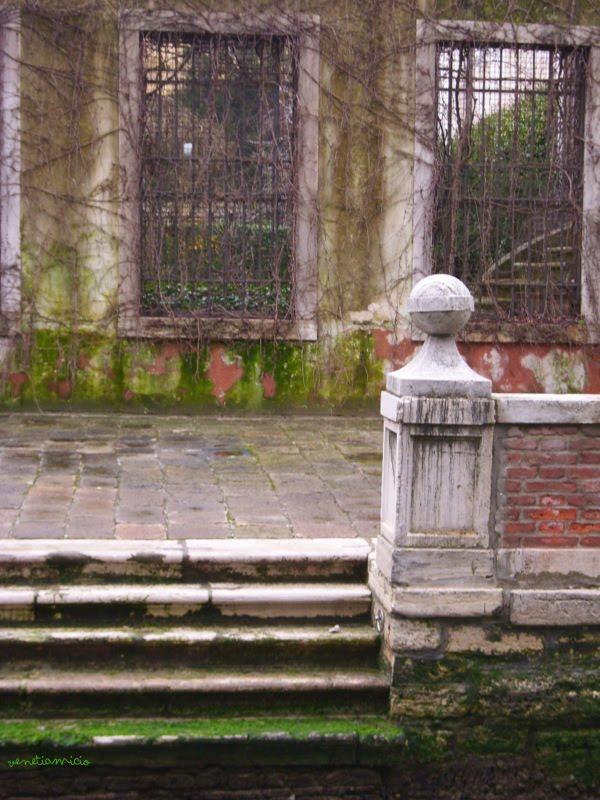 UNE NOUVELLE PROMENADE