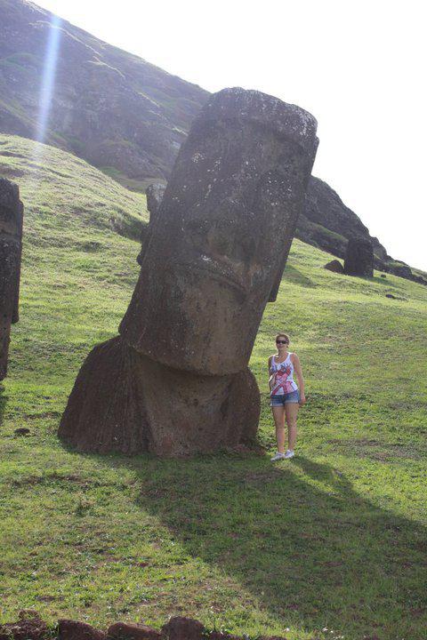 IDP - Rano Raraku - moai n° 293 & ADJ - 04/2011
