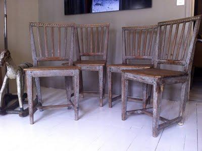 Table Suèdoise & 4 chaises