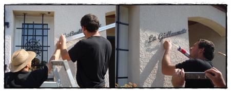 La maison est baptisée, 20 avril 2011