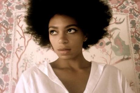solange Ecoutez un nouveau titre de Solange, « Left Side Drive »