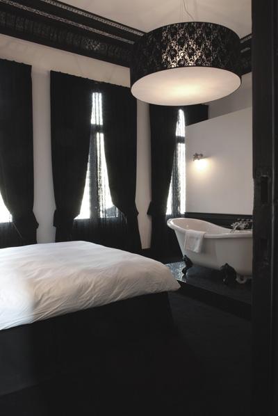 room-2-Hotel-the-black-Anvers-Europe-de-L-ouest-Belgique-hoosta-magazine-paris