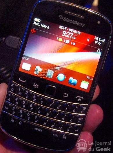 Blackberry Bold 9900  Les anciens BlackBerry ne pourront pas soffrir le nouvel OS 7