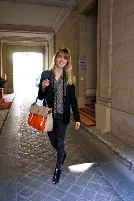 True colors Image and video hosting by TinyPic