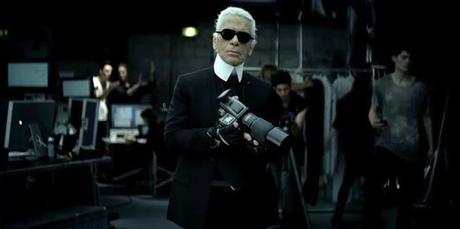 Karl Lagerfeld pub Karl Lagerfeld et la publicité : le Kaiser en fait il trop ?