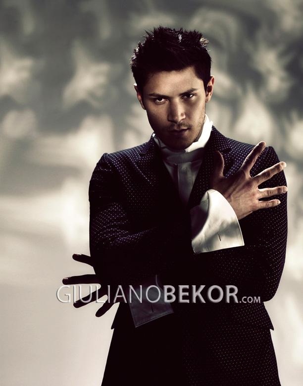 http://img855.imageshack.us/img855/994/giulianobekoralexmeraz2.jpg