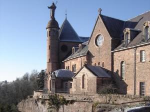 Mont Sainte-Odile ; sainte Odile est la sainte patronne de l'Alsace.