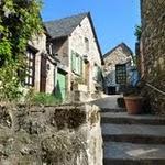 Najac : le village est parsemé de petites ruelles, d'escaliers... savamment reliés les uns aux autres dans un ballet chaleureux qui vous plonge au coeur même de l'imaginaire médiéval. P1050480.JPG