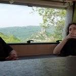 Najac : Après la petite promenade, un petit verre d'Alexia que nous avons acheté à l'abbaye d'Aiguebelle - c'est la dernière goutte ! P1050516.JPG