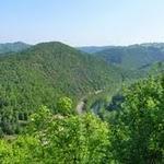 Najac : vue sur la vallée en partant du chateau P1050470.JPG