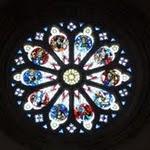 Najac, église saint-jean : rosace à 10 branches P1050483.JPG