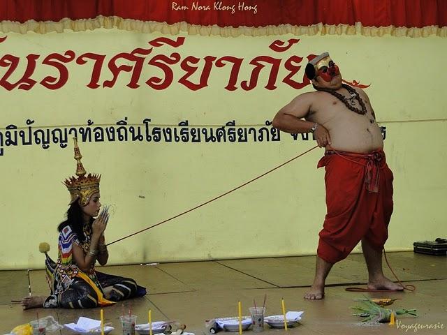 Danse Folklorique Sud Thaïlande (HD)