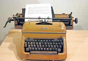 typewriter3.jpg