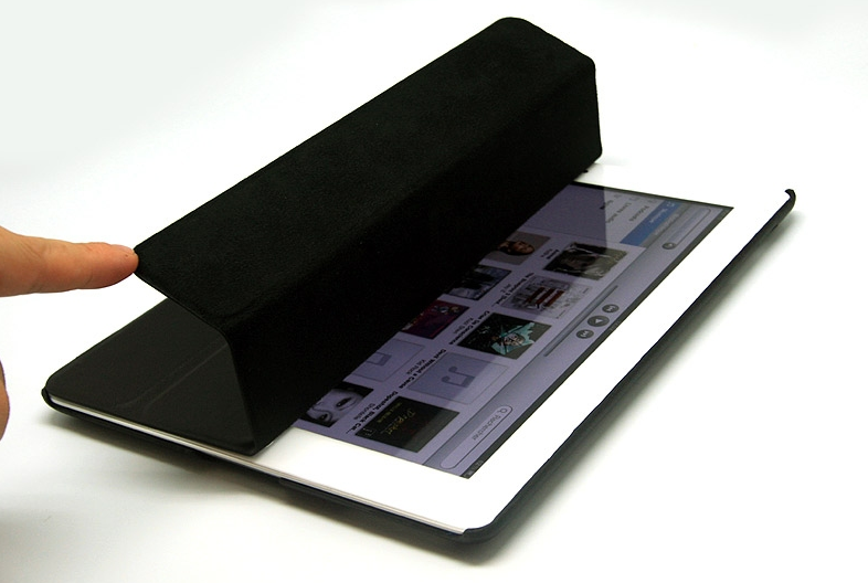 Un SmartCover protégeant toutes les faces de l’iPad 2