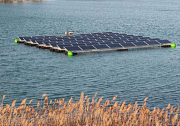Des panneaux solaires… sur l’eau !