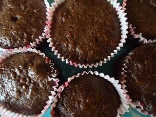 Microwave chocolate cakes