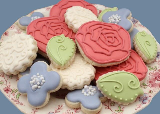 Un présentoir a gâteaux top vintage