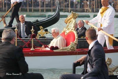 La visite du Pape Benoit XVI dans le Nord Est : dimanche 8 mai