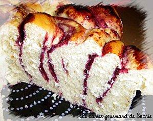 brioche-roulee-cassis-coupe.jpg