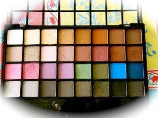 ELF : palette 32 couleurs a 6 euros et les pinceaux