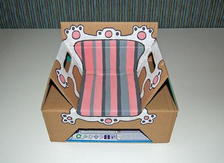 Réaliser gratuitement un siège enfant avec un carton de Pampers