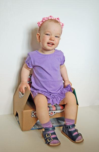 Réaliser gratuitement un siège enfant avec un carton de Pampers