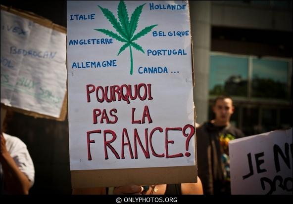 Manif-legalisation-drogues-douces-009