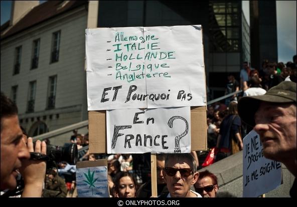Manif-legalisation-drogues-douces-008