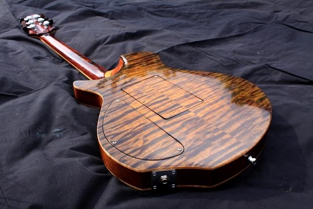 Luthier Auxan,le funambule