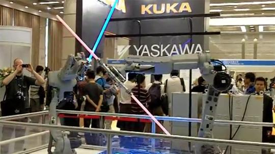 sabrelaser Duel au sabre laser pour des robots Yaskawa
