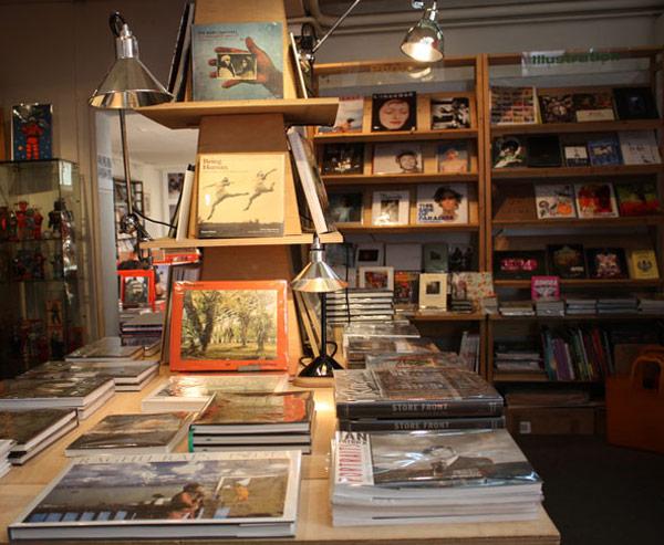 ArtAzart, librairie d'art Quay de Valmy