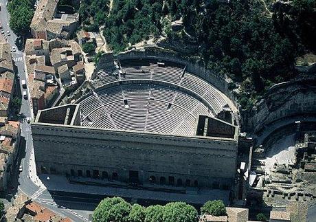 Du bruit, des costumes et des parades. aerienne