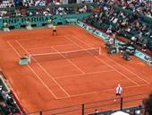Roland Garros installe un court de tennis sur le toit des Galeries Lafayette
