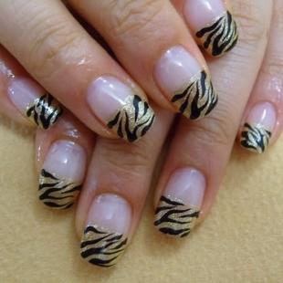 zebra_nail_art_thumb.jpg