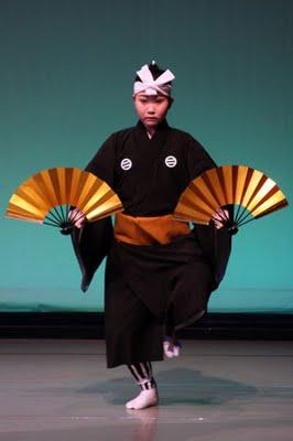 Danse traditionnelle à Okinawa