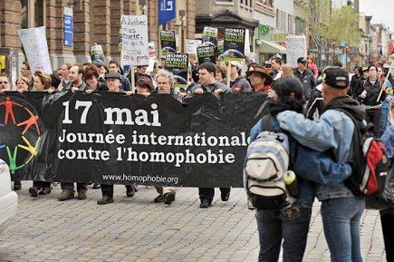 AUJOURD'HUI, C'EST LA JOURNÉE INTERNATIONALE CONTRE L'HOMOPHOBIE! AUJOURD'HUI, C'EST LA JOURNÉE INTERNATIONALE CONTRE L'HOMOPHOBIE!