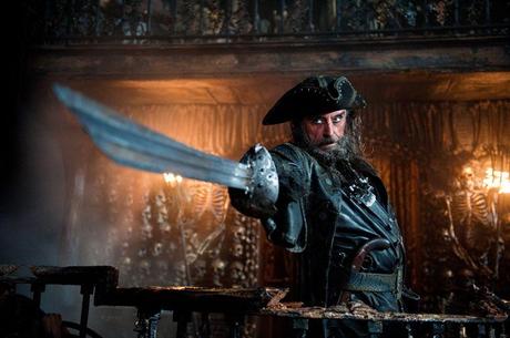 Pirates des Caraïbes : la Fontaine de Jouvence, critique