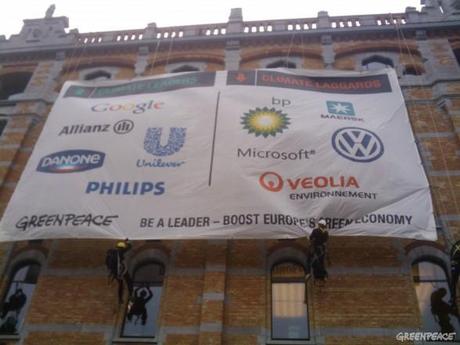 Changements climatiques : Greenpeace dévoile la face sombre du lobbying européen