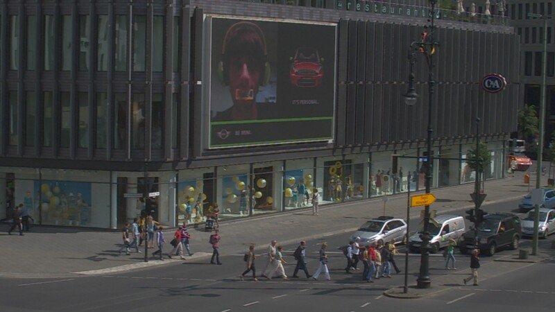 MINI Photo Box - Interactive billboard in Berlin